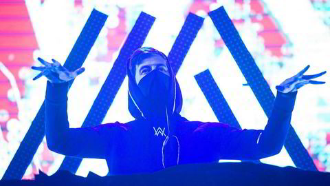 Norske Alan Walker er en av artistene som strømmes millioner av ganger på Facebook – uten å få en eneste krone. Dette blir endret med det nye EU-vedtaket onsdag.
