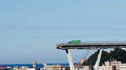 Statens eierandel i selskapet som står bak Genova-broen tilsvarer 2,3 milliarder kroner, opplyser Oljefondet nå.