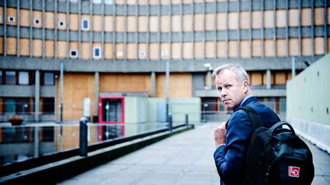 Bjørn Halvorsen i Norsk tjenestemannslag er ikke fornøyd med at det legges opp til free seating og underdekning av kontorplasser i regjeringskvartalet. Foto: Fartein Rudjord