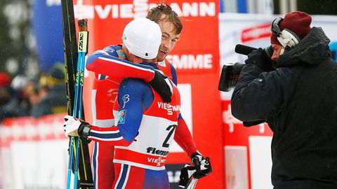 Petter Northug har hentet ut 15 millioner kroner de to siste årene. Her fra Tour de Ski 2015, sammen vinneren Martin Johnsrud Sundby. Northug har nå blitt tilkjent seieren, etter at Sundby ble dømt for feil medisinbruk. 
                  Foto: Heiko Junge/