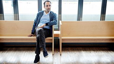 – All min erfaring fra aksjemarkedet tydet på at dette var én kjøper. Jeg var overbevist om at det var Severstal. Det var da jeg begynte å ringe Fredrich Falch, sa investor Fredrik Sneve i Oslo tingrett, om da han slo alarm til sin Pareto-megler Falch tilbake i mars 2010.