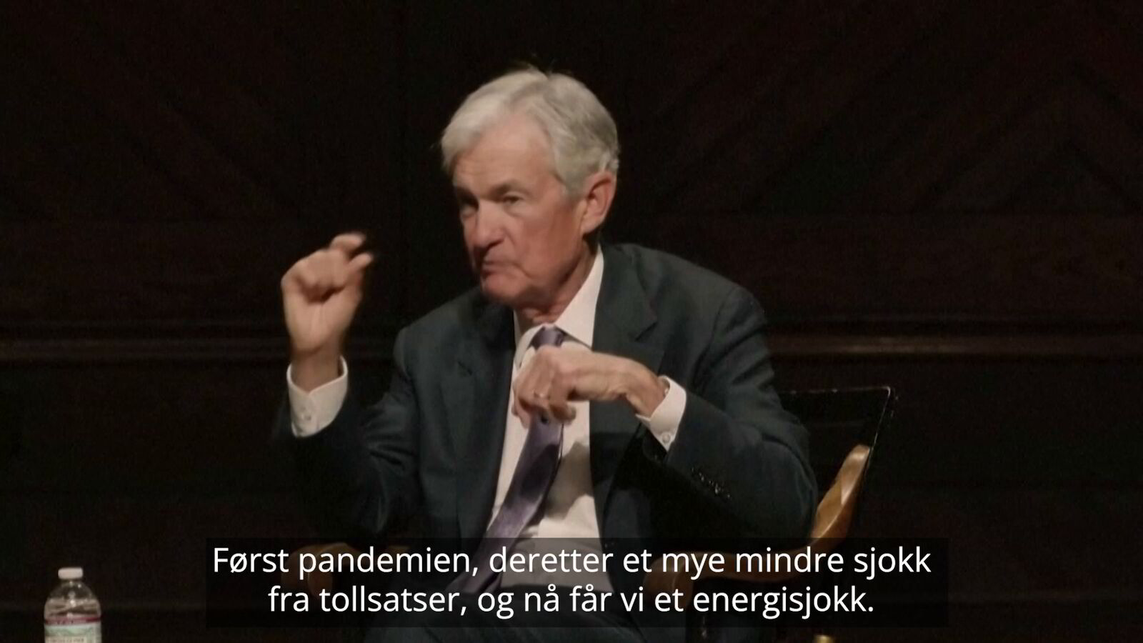 Powell om demokratiske institusjoner: – Mye lettere å rive dem ned