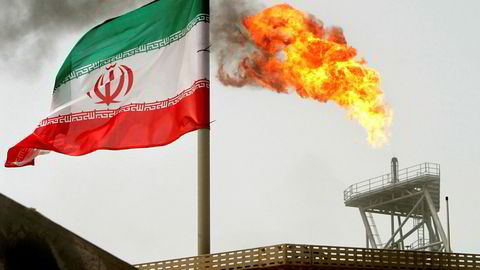 Ut fra fundamentale forhold i oljemarkedet er det langt fra klart at USAs sanksjoner kommer til å kutte Irans eksport nok til å påvirke den globale balansen mellom tilbud og etterspørsel. Her fra Soroush-feltet i Persiabukten.