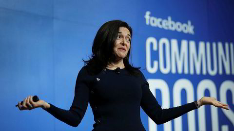 Nummer to i Facebook, Sheryl Sandberg, har møtt krass kritikk for mange av pr-grepene hun og selskapet tok etter å ha blitt rammet av en serie skandaler den siste tiden.