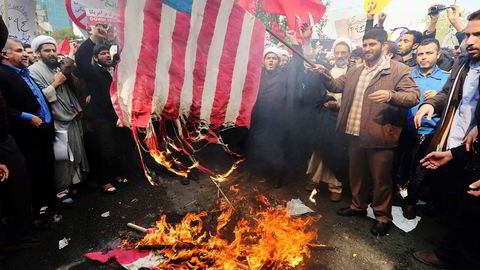 «Død over USA»-slagord og brenning av amerikanske flagg er fortsatt ikke fremmed i Iran, men tilhengere av slagordene blir stadig færre. Foto: Atta Kenare, AFP/NTB Scanpix