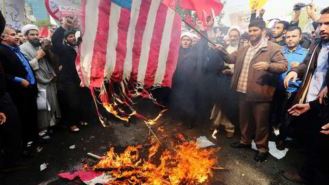 «Død over USA»-slagord og brenning av amerikanske flagg er fortsatt ikke fremmed i Iran, men tilhengere av slagordene blir stadig færre. Foto: Atta Kenare, AFP/NTB Scanpix