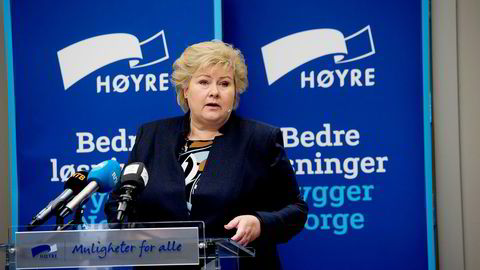 Statsminister Erna Solberg har avbrutt en reise i Nord-Norge for å få budsjettforhandlingene i land.