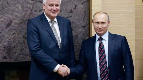 Bayerns øverste politiske leder Horst Seehofer var denne uken på en meget kontroversiell visitt hjemme hos Vladimir Putin i Moskva. Foto: Alexei Nikolsky, Reuters/NTB Scanpix