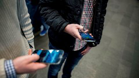 Telia blir den første netteieren i Norge som åpner for mobilabonnement uten kvotebegrensning. Men andre begrensninger finnes fortsatt.