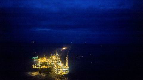 Oljeprisen stiger onsdag morgen. Her ses Oseberg Feltsenter i Nordsjøen.