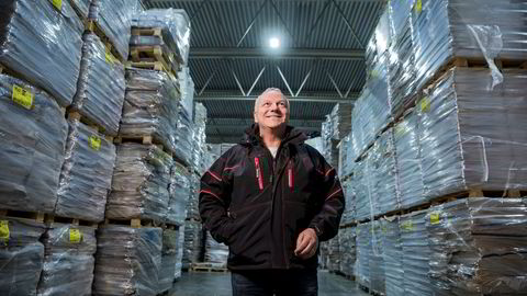 Store fiskefangster fyller opp fryseterminalene langs kysten. Her Lars Valdermo, daglig leder i Troms Fryseterminal i Tromsø.