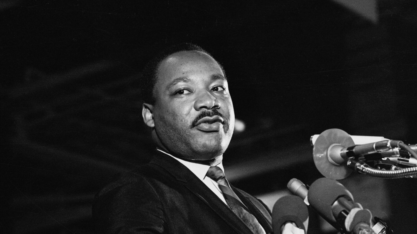 I 2026 er det de sterke lederne som rår