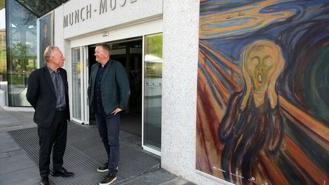 I juni skal Edvard Munch stilles ut i Saudi-Arabia for første gang på King Abdulaziz Center for World Culture, som er tegnet av Snøhetta. Museumsdirektør på Munchmuseet, Stein Olav Henrichsen (til venstre) og grunnlegger av Snøhetta Kjetil Thorsen diskuterer planer for utstillingen.