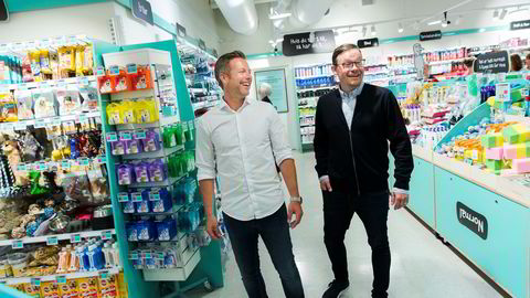 Jesper Dønnestad Brandt (til venstre) og Michael Eeg arbeider på høygir for å etablere 50 butikker og en kjede med 1200 ansatte innen utgangen av året.