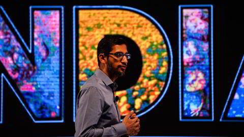 Googles toppsjef Sundar Pichai . På bildet snakker han på en konferanse i New Dehli i desember ifjor. Foto: Chandan Khanna/AFP Photo/NTB scanpix