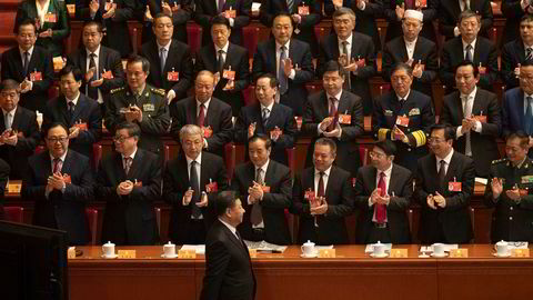 Kinas president Xi Jinping ankommer åpningen av Folkekongressens årlige sesjon søndag.