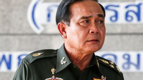 SNUDDE: General Prayuth Chan-ocha ga først sin støtte til 4G-prosjektet. FOTO: ATHIT PERAWONGMETHA