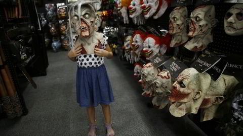 I år skal nordmenn bruke til sammen 270 millioner kroner på Halloween. Illustrasjonsfoto: AP Photo/Mel Evans