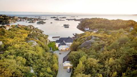 Europris-arving Dag Høili har solgt Kampedalen i Lillesand kommune.