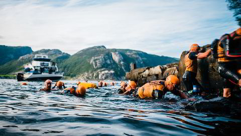 Rockman Swinrun i Lysefjorden er av det ekstreme slaget. Når løperne går ut av vannet bærer det til himmels i det kuperte terrenget før de skal ut på ny svømmetur. Foto: Mats Kahlström