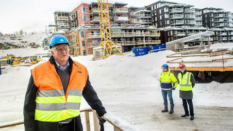 Consto AS bygger ut i Tromsø og vokser i Norge. Fra venstre administrerende direktør Hans Kristian Seterlund, driftsleder Arild Vassnes og kommunikasjonssjef Leo Nygænen.
