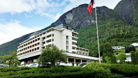 Hotel Alexandra i Loen, innerst i Nordfjord, har historie tilbake til slutten 1880-tallet. Utsikten er fortsatt formidabel, men hotellet hadde ikke hatt vondt av en oppgradering.