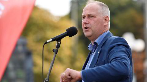I dag vil vänsterpartiets leder Jonas Sjöstedt avsløre om partiet sier ja eller nei til Stefan Löfven som statsminister.