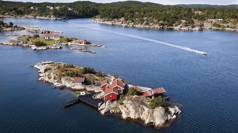 Lillesand har de dyreste sjøhyttene, ifølge nye tall fra Eiendom Norge. Flyfoto fra området rundt Gamle Hellesund i Blindleia