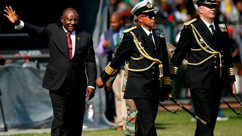 Cyril Ramaphosa tas i ed som president i Sør-Afrika.