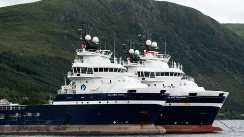 Alt ligger PSV-skipene Island Duke og Island Dragoni opplag i Ulsteinvik. Foto: Per Ståle Bugjerde