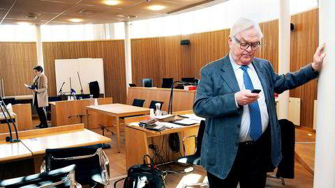 Tankreder Herbjørn Hansson (til høyre) nekter å stille pensjonsgaranti til tidligere finansdirektør Turid Moe Sørensen og anklager henne for illojalt å ha igangsatt et konkurrerende rederi, men hadde lite dokumentasjon annet enn sine dagbøker.