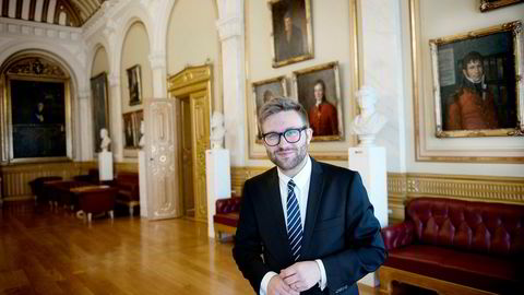 Høyres Stefan Heggelund langer ut mot Aps tiltakspakke for å få unge ledige i arbeid.