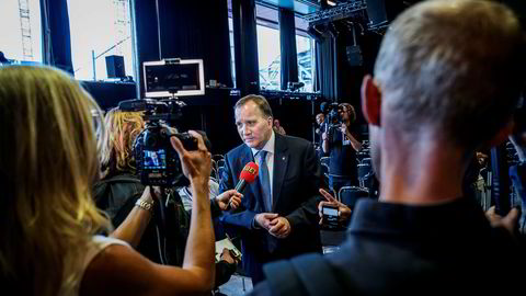 Sveriges statsminister Stefan Löfven frir til sentrumspartiene som i dag er en del av den borgerlige Alliansen.