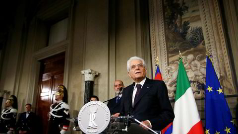 Italias president Sergio Mattarella har hindret de EU-skeptiske partiene Femstjernersbevegelsen (M5S) og Ligaen i å danne ny regjering.