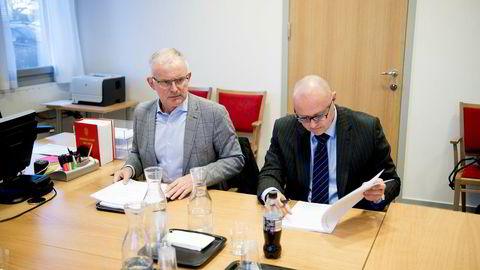Renovasjonsselskapet RenoNorden ble slått konkurs i September. Her er styreleder Per Gunnar Rymer (til høyre) og konsernsjef Harald Rafdal under mandagens skiftemøte i Nedre Romerike tingrett.