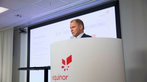 Equinors konserndirektør for økonomi og finans Lars Christian Bacher legger torsdag frem resultater for andre kvartal.