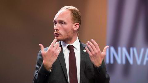 Riksdagsleder i Sverigedamokratene, Aron Emilsson, tror valget blir et parlamentarisk kaos i starten.