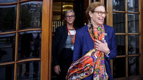 Swedbank-sjef Birgitte Bonnesen dro like før finanskrisen med seg advokater over til USA for å komme seg ut av de konkurstruede bankene brennkvikt. Bak henne er Tone Lunde Bakker, leder for Swedbanks virksomhet i Norge.