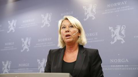 Næringsminister Monica Mæland kommenterte Statkraft-saken i Nærings- og fiskeridepartementet fredag. FOTO:  Gorm Kallestad /