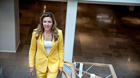 Thina Saltvedt tror flere og flere ser at olje har en utløpsdato. Også gassen begynner å bli utkonkurrert på pris av billigere gass fra USA. Nå trenger vi folk som kan jobbe tverrfaglig, som forstår nye markeder innen energi- og råvarer, og ny teknologi. Da vil vi greie å omstille økonomien vår, fortsetter