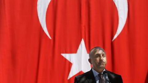 Tyrkias utenriksminister Mevlüt Çavusoglu delte på en direktesendt tv-opptreden at Tyrkia alltid har oppfordret Russland til å gjennomføre felles operasjoner mot IS. Foto: Francisco Seco/NTB Scanpix