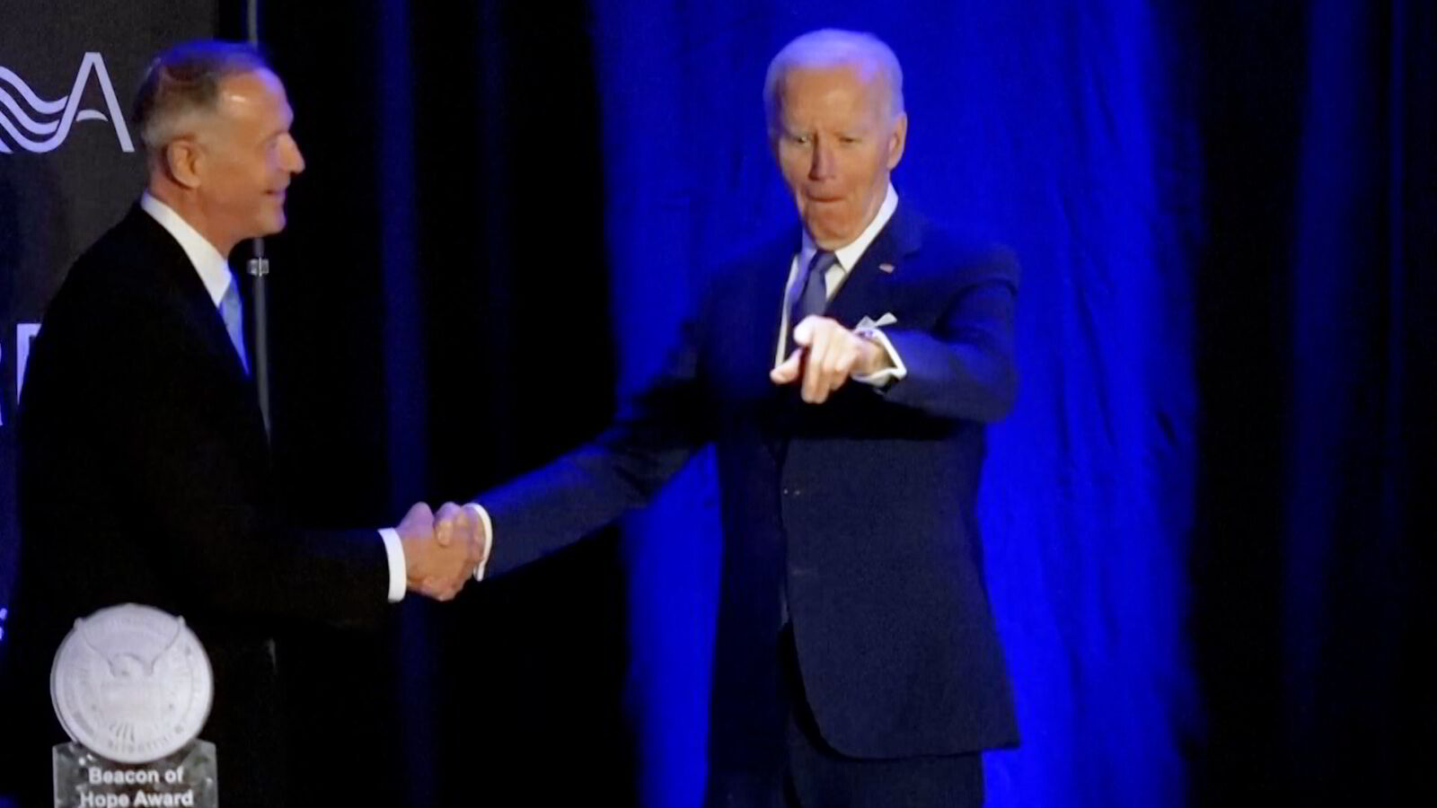 Sjelden opptreden fra Biden: – De skyter først og sikter senere