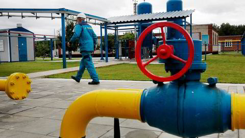 Som dominererende selger i Europa har russiske Gazprom mye makt over priser og volum i sin gasshandel. Foto: Sergel Chuzavkov, AP/ NTB Scanpix