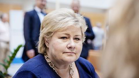 Statsminister Erna Solberg løftes frem for sin støtte til Trude Drevland. Foto: Fredrik Bjerknes