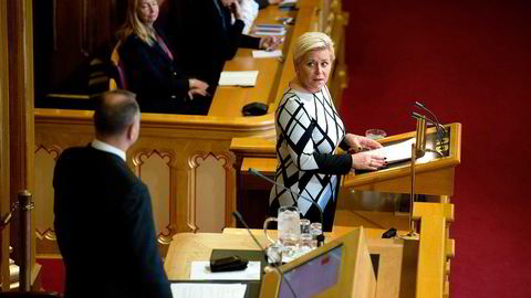 Finansminister Siv Jensen legger frem statsbudsjettet for 2016. Foto: Per Ståle Bugjerde