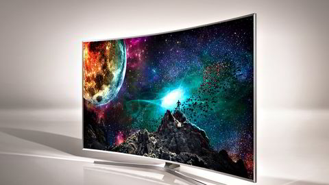 Samsungs SUHD 9500 utnytter kvanteprikker for å gi samme bildekvalitet i en «gammeldags» LCD-tv som de nyest OLED-tv-ene. Foto: Samsung