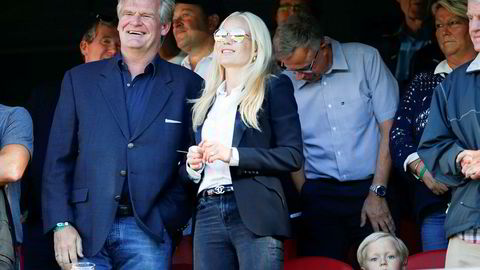 Forloveden til Celina Midelfart, Tor Olav Trøim, eier Vålerenga Fotball. Her er ekteparet avbildet på hjemmekamp mellom VIF og Brann.