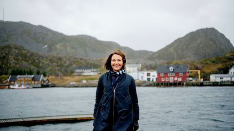 Daglig leder Line Ellingsen i Ellingsen Seafood driver lakseslakteri på øya Skrova i Lofoten.