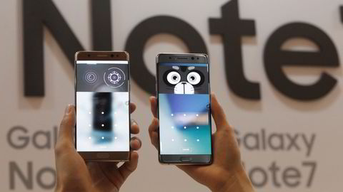 Samsung vurderer å tilbakekalle alle solgte enheter av toppmodellen Galaxy Note 7. Foto: Ahn Young-joonAP Photo/NTB scanpix