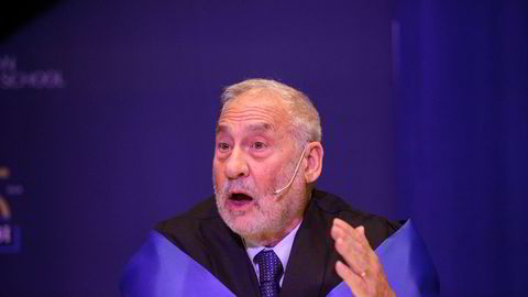 Økonomiprofessor Joseph Stiglitz tror ikke erfaringene fra 2008 automatisk gjør verden bedre rustet for en ny krise. Onsdag var Stiglitz i Oslo.